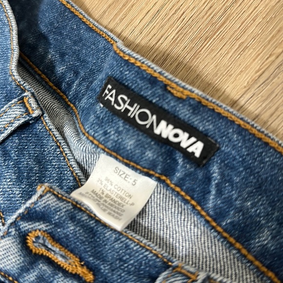 Jeans - Picture 3 of 4